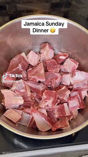 Let’s cook some Jamaican curried goat#jamaicantiktok #creatorsearchinsights #jamaicantiktok🇯🇲viral #currygoat #fyp