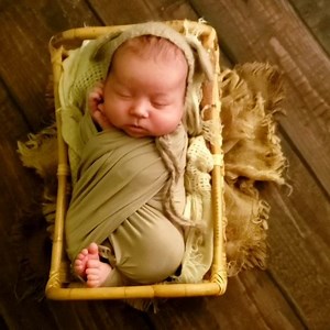 Snips, snails & puppy dog tails 🐶 Check out those little toes 😍 | A. Lynn Photography - Newborn, Child and Family Photographer - Ohio