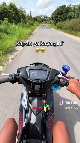 yanz💫 (@yan_r95)’s videos with suara asli - fandyndka - PAN PAN