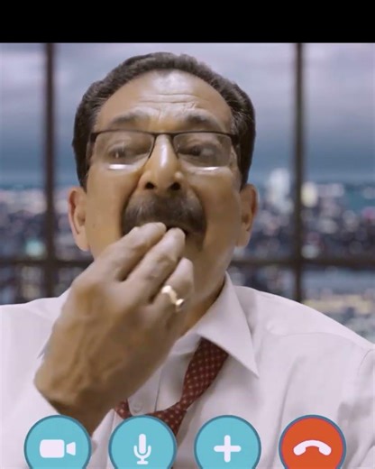ऊपर वाले का दिया सब कुछ है हमारे पास फिर इतना काम करने की क्या ज़रूरत | Sreeleela | Kiss | #shorts