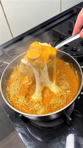 Cachorro-Quente Cremoso de Salsicha — Receita fácil e rápida