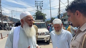8.8K views · 160 reactions | SHO Kishtwar in action, removed encroachment from public paths in Jamia Masjid area, People hails SHO action, demanded credible action against Rehriwalas encroaching left out Masjid area . Watch video for more details | Naik Asif Iqbal | Facebook