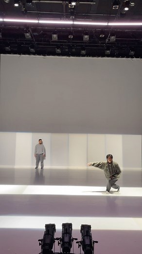 Deciphers opens TONIGHT at Scotiabank Dance Centre! (🎟️ in bio!) Deciphers addresses translation as a linguistic phenomenon. Co-performers and choreographers, @naishi_wang and @jeanabreudance, use the stage as a blank canvas to highlight the body as a primal source for communication and a carrier of meaning. By shifting identity—through words and movement—Deciphers discovers new languages, devised in different modes of expression and perception. Presented with @newworks_dance! #LivePuSh #PuSh20