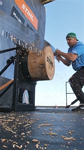 Want to watch the Single Buck in axe-ion?🪓 Brad De Losa set the bar high with the fastest Single Buck time of the day, slicing through in just 14.41 seconds! 🔥 #SingleBuck #Timbersports #STIHLPerformance #ExtremeSports | STIHL Timbersports