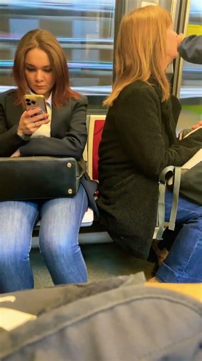 Поездка в парижском метро | A ride on the Paris metro | Trajet dans le métro parisien |