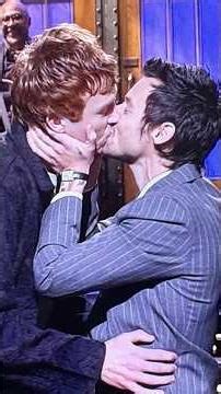 Did Harry Styles Just Confirm He's Not Straight?!