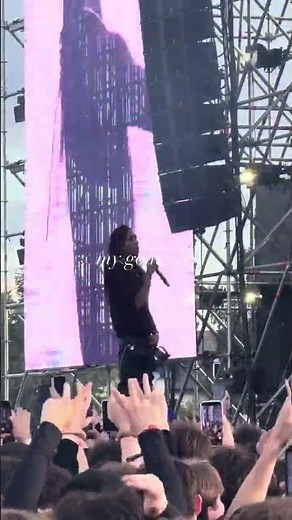 Destroy Lonely performs "if looks could kill" Live at Clout Festival 2026