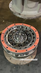14K views · 195 reactions | hydraulic pump motor assembly. #auto #mechanic #mechanicmike #automotive | Mechanic Mike | Facebook
