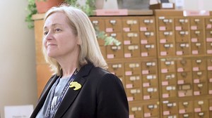 15 reactions | Meet UC Berkeley’s new university librarian.  Suzanne Wones shares:  Her impressions of the Library ️ Favorite spots on campus  And what she loves about being a librarian Read the full Q&A: ucberk.li/wones  | UC Berkeley Library | Facebook