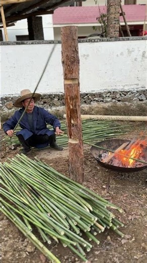 Artisan's master skill bamboo shaping in a flash.