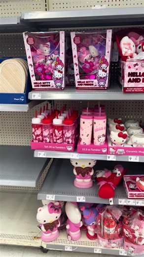 Okayyyyyyyy Valentine’s Day is going to be #hellokittylover friendly 💞 #walmart #fy #highlightreel #hellokittyandfriends