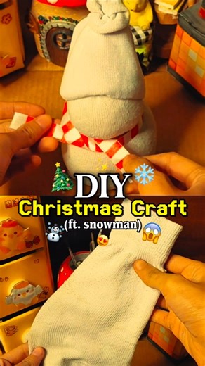 Raashi 🦋 | Art & Diy | Snowman season officially started heheh☃️❄️ . . . [Christmas Craft, easy Christmas Craft ,Christmas Craft Idea, Christmas Craft video,... | Instagram