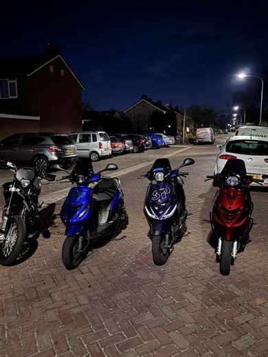 Exploring the World of Piaggio Zip Scooters