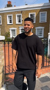 Standard British convo 🇬🇧😂 How many times did you hear the word ‘alright’?… | Jeremy Lynch