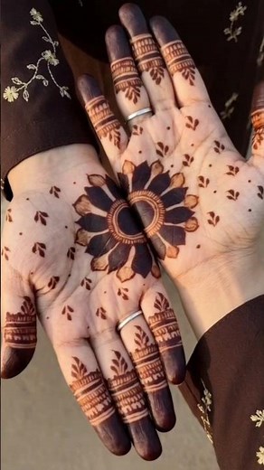 Mehndi design front hand | mehndi design easy and beautiful | mehndi #henna #mehndi #mehndidesign 🥰✨