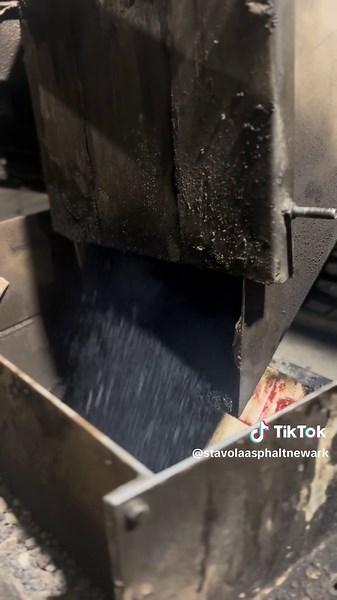 #asphaltlife #asphalt #nightshift #bluecollar #stavolanewarkasphaltplant