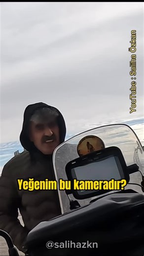 Saliha Özkan on Instagram: "“Tek Kadın Tek Motor 81 İl Türkiye” diyerek Türkiye’nin 81 ilini, tek başıma motorsikletimle ara vermeden soluksuz tek seferde gezerek bir rekor kıracağım bu yolculuk için gaz açalı 2 seneyi geçti. Şu anda 67 şehir bitti, ve yolculuğun artık son demlerindeyiz, dile kolay 815 gündür Türkiye’nin her noktasını karış karış geziyorum. Yolculuğumda her gün unutulmaz maceralar yaşarken bunun yanında Türkiye’min her noktasında tanıştığımız insanların iyi niyeti, misafirperver
