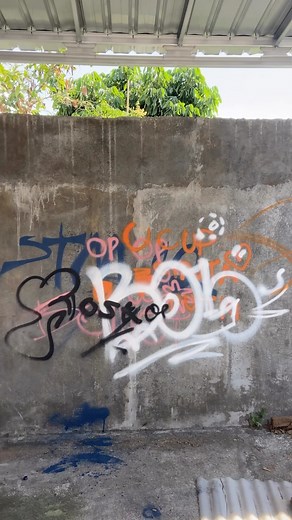 Surya Adi Rahman | Founder & Art Director | Ohhh gitu….. ribet yak 😂 #muralsemarang #muraljakarta #muralsurabaya #mural #muralindonesia | Instagram