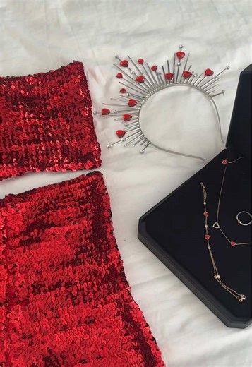 יש לי קטע כזה שנקרא דילאי… ♥️🃏 ♦️♣️♠️♥️ #מלכתהלבבות #סאקרה #טרמינלאיקס @Eden Halfon