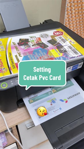 Sedikit rahasia nih 🤭 Pvc card dari @Sun Indonesia, sat set, jernih, manteppp 🤙🏻👍🏻👍🏻 #percetakanrumahan #omahkuprinting #fypシ゚viral #settingpvccard #cetakkartu