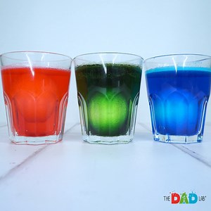 One of the most popular things to do in our house is experimenting. Why would Easter be any different? Have you ever seen a bouncy egg? It's a strange and wonderful thing. Learn about the science of eggs with this fun and easy experiment! Your kids will love this hands-on, egg-themed activity. Let's start dissolving the eggshell and the vinegar! #TheDadLab #eggs #eastereggs #scienceexperiments #eggshell #eggsofinstagram #foodblogger #instafood #distancelearning #homeschooling #kidsactivities | T