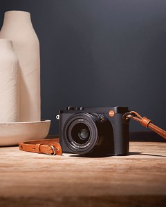 Entdecken Sie das Leica Q3 Zubehör - so individuell anpassbar, wie auch die Kamera selbst. Protektoren und Tragriemen sind in drei klassischen Farben verfügbar und verleihen Ihrer Kamera eine besondere Optik. Mehr unter: https://bit.ly/44hB1Np | Leica Camera