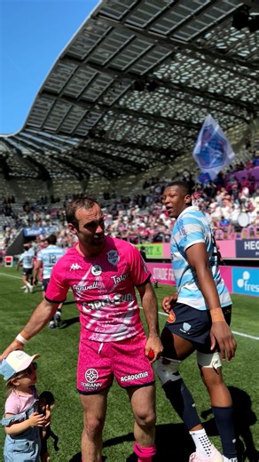 #TOP14 - #BarragesTOP14 Dernier match, dernière ovation et un ultime tour de terrain pour Monsieur Morgan Parra l'un des plus grands 9⃣ de l'Histoire du #TOP14 🌟 | TOP 14
