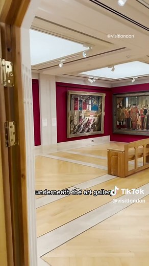 Buried beneath the fantastic Guildhall Art Gallery, you’ll find the 2,000-year-old remains of London’s only Roman amphitheatre. During an archaeological dig in 1988, it was found that the capital's only Roman amphitheatre was located in Guildhall Yard. The surviving remains include a stretch of the stone entrance tunnel, east gate, and arena walls. You can visit the site Mon-Fri and admission is free. #LetsDoLondon #VisitLondon #londontiktok #thingstodoinlondon #londonthingstodo #freethingstodon