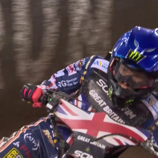 A solid maximum from the World Champions, Team GB 💪 Doing all they can to keep up with current leaders Sweden 🔥 #SoN #SGP | FIM Speedway Grand Prix