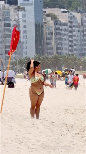 🇧🇷 Copacabana Beach A Windy Day