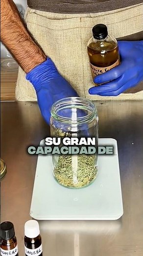 Natural Anti-inflammatory Ointment with Rosemary and Bay Leaf | Homemade Recipe for Muscle Pain