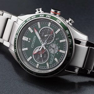 13K views · 314 reactions | Non solo tecnologia avanzata ma anche la massima attenzione all'estetica. Citizen Crono CA4490 unisce l'innovazione del sistema Eco-Drive a carica luce a un particolare unico come la speciale finitura al platino del Super Titanio, che rende le parti metalliche particolarmente luminose e brillanti. | Citizen Italia | Facebook