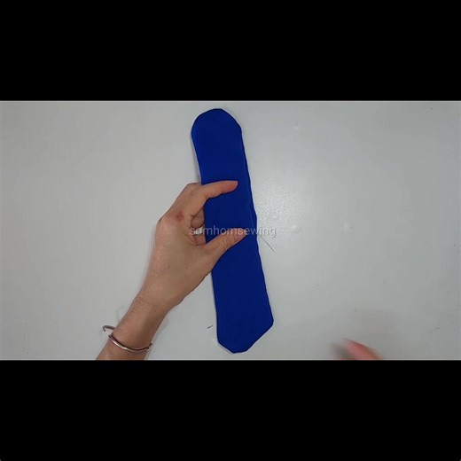 2.6K views · 26 reactions | Diy easy bows | fabric bows tutorials | bow accessories how to #craft #handmade #accessories #fblifestyle #handmadeitem #bluebows #bowstyle #bows #bowforhair #hairbows #hairaccessories #handmadebows #sewing #somhomsewing | somhomsewing | Facebook