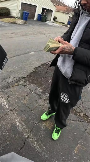 Dm me “Vendor” for 1:1 vendor #shoes #vendor #spreadsheet #business #resell