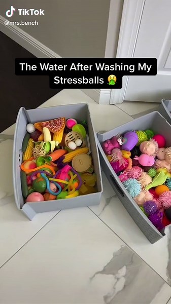 Would your water be cleaner or dirtier? 😅🫣💧 #mrsbench #mrsbenchfidgets #fidgettoysplus @fidgettoysplusinc #goodsouptrend #goodsoup #washingstressballs #washingfidgets