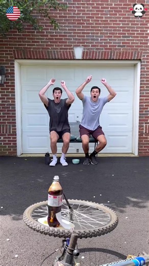 6 Desember 25 Aceh Tamiang 🥀Gak kebayang ini ketinggian banjirnya setinggi apa mobil mobil bisa ke angkat seperti ini dan Rumah rata sama tanah , Mencekam‼️ #BencanaAceh #foryou #fyp #prank #usa