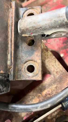 How to bench test a starter #mechanics #starter #engine #batterycharger #shop