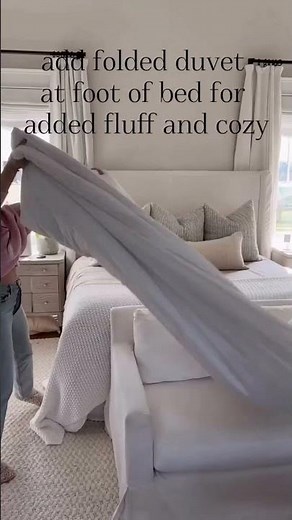 🛏️How to Make the Coziest Bed Ever | 5 Simple Steps to Create a Hotel Style Bed at Home☁️✨#halloween