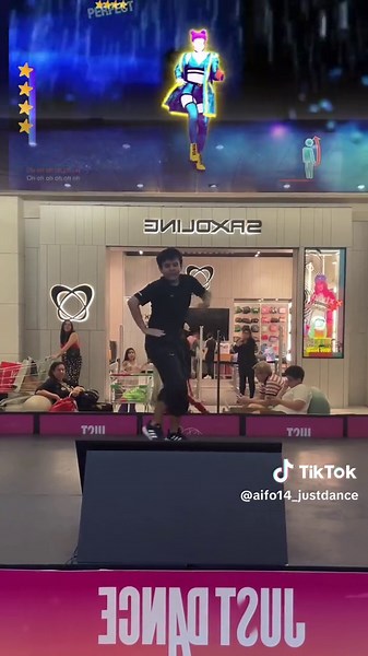 Rain Over Me Dance at Mall Costanera Center | Pitbull ft. Marc Anthony