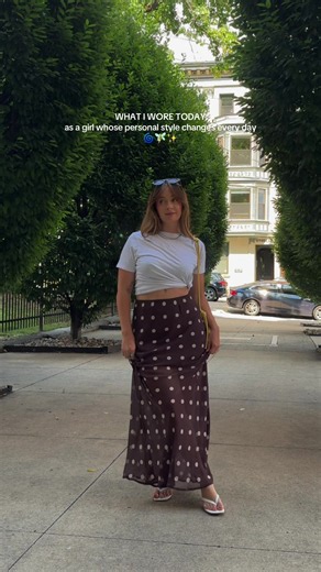 I do love a maxi skirt though 🧚🏻 #personalstyle #summeroutfits #polkadotskirt