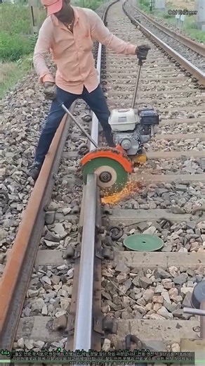 철도 보수를 위한 고성능 절단기 레일 절단 시공 과정 #worker #process #engineering #railway #maintenance