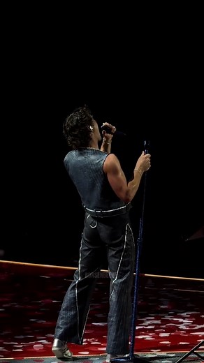 Benson covering ‘My Way’ in Vegas, September 2025 #bensonboone #livevocals #franksinatra #americanhearttour #bensonboonefans