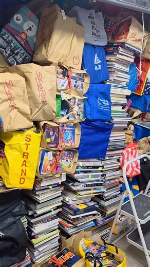 Collectible County Inc on Instagram: "Just secured 5 huge storage units full of great books, Cds, dvds, laser disc's, Records, toys, vhs, Comics and more. One owner. A few hundred thousand items! We strive to bring our loyal customers the best collectibles at even better prices. Collectiblecounty.com we bring the heat!! #Books #records #cds #dvds #onlineshopping"