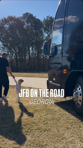 Such a special weekend in Pendergrass, GA at Pond Fork Baptist Church with Pastor Chris Hulsey and his sweet family. Travel was wonderful, the church was so kind, and being together as a family means more now than ever. These moments carry a different kind of gratitude. 🤍🎶 The service was met with the sweetest presence of the Holy Spirit. God moved through testimonies of His mercy, and Hutch shared a little of his own for the very first time from the platform. He also sang Tender Mercy, a song