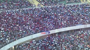 AZAM 0-3 YANGA: Kuna siku Azam FC walikula 3-0 kutoka kwa Yanga iliyokamilika. Ilikuwa ni ile Yanga ya Wabrazil chini ya Kocha Marcio Maximo, Yanga ya Mrisho Ngasa na Juma Abdul wa moto. Ilikuwa ni Yanga ya Mbuyu Twite bingwa wa kurusha mipira, ilikuwa ni Yanga yenye ‘reserve’ wenye uwezo sawa na ‘first eleven’. Azam nao hawakuwa wa kawaida, walikuwemo ma-pro kibao akiwemo Kipre Tchetche, Leonel, Kavumbagu, Diara na wengine. Enzi hizo Gadiel Michael ndiyo alikuwa anaanza kuingizwa kwenye kikosi 