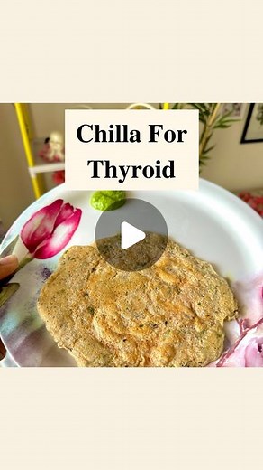 Dietitian Kushboo Gupta | Mindful Eating Coach on Instagram: "Lobiya is good for Hypothyroidism when your TSH levels are High Ingredients Overnight soaked Lobiya Dhaniya Chillies Red chilli powder Salt Water . . #lobiyachilla #thyroiddier"