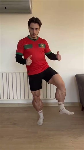 Explosive calf muscles! #fitness #bodybuilding #weightlifting