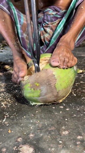 Easy way to grate coconut