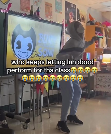 Kid Dances to Bendy Song in Classroom Performance