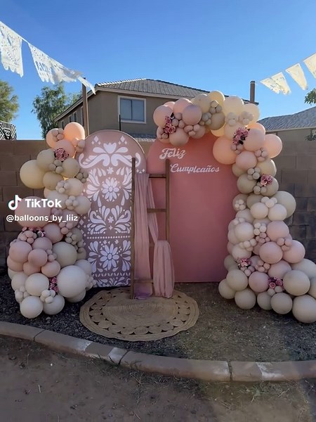 Custom Balloon Decorations for Special Events
